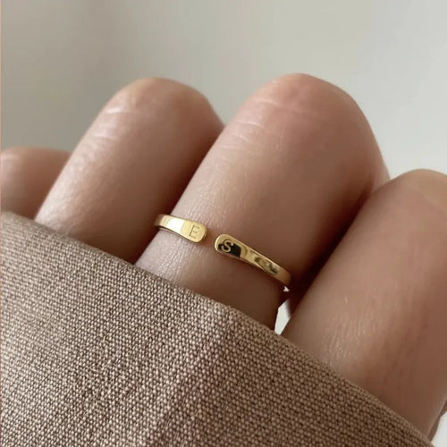 Iniziali™ - Anello con iniziali personalizzabile