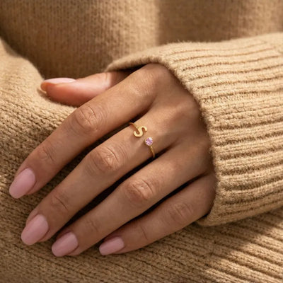 Preziosa™ - Anello con iniziale e pietra del mese di nascita