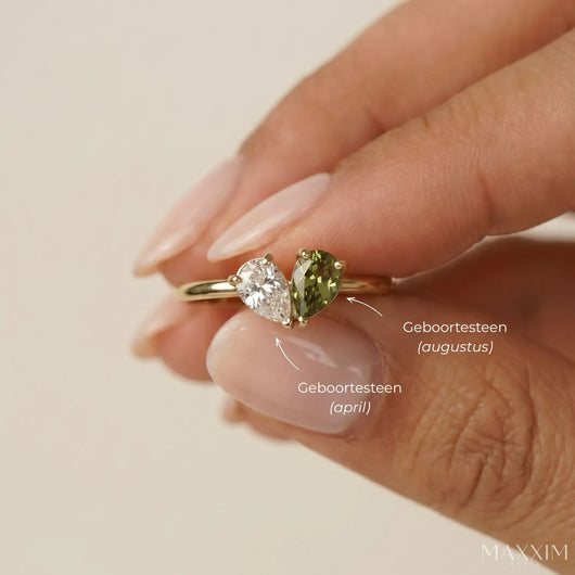 Anello Inseparabili™ con due pietre portafortuna a forma di cuore