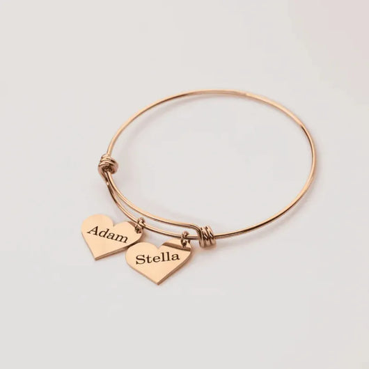 Bracciale personalizzato con cuori incisi con i nomi