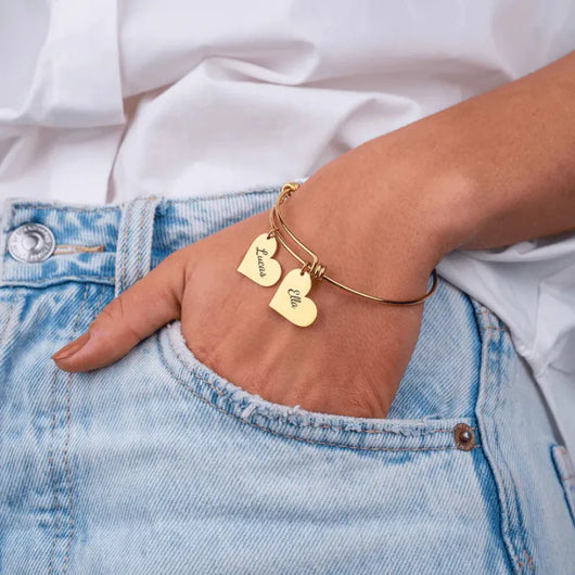 Bracciale personalizzato con cuori incisi con i nomi
