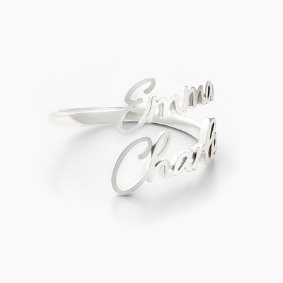 Anello personalizzato Amorea™ con nomi incisi