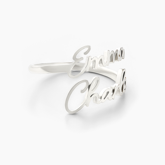 Anello personalizzato Amorea™ con nomi incisi