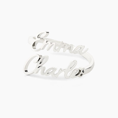Anello personalizzato Amorea™ con nomi incisi