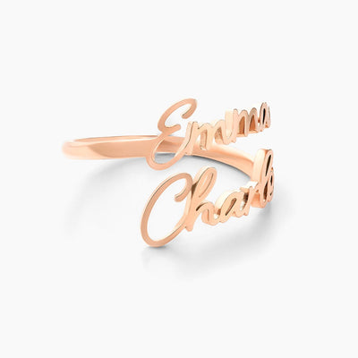 Anello personalizzato Amorea™ con nomi incisi