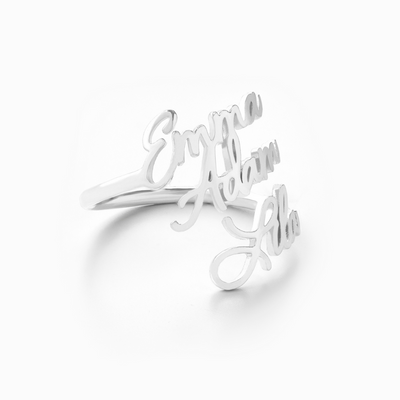 Anello personalizzato Amorea™ con nomi incisi