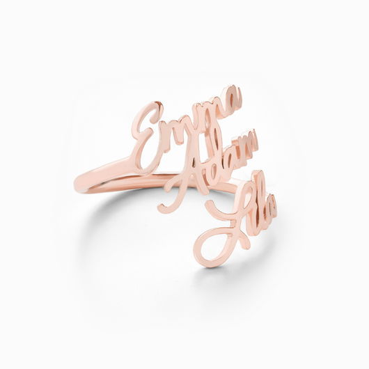 Anello personalizzato Amorea™ con nomi incisi
