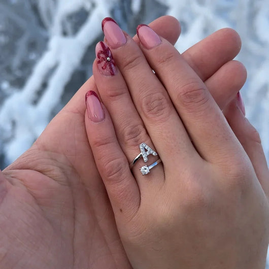 Anello regolabile personalizzato con iniziale